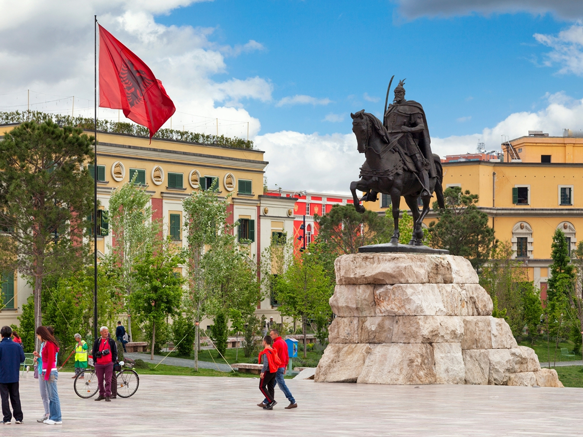 Mavi - Yeşil Arnavutluk Panorama Turu Pegasus Havayolları İle 4 Gece 