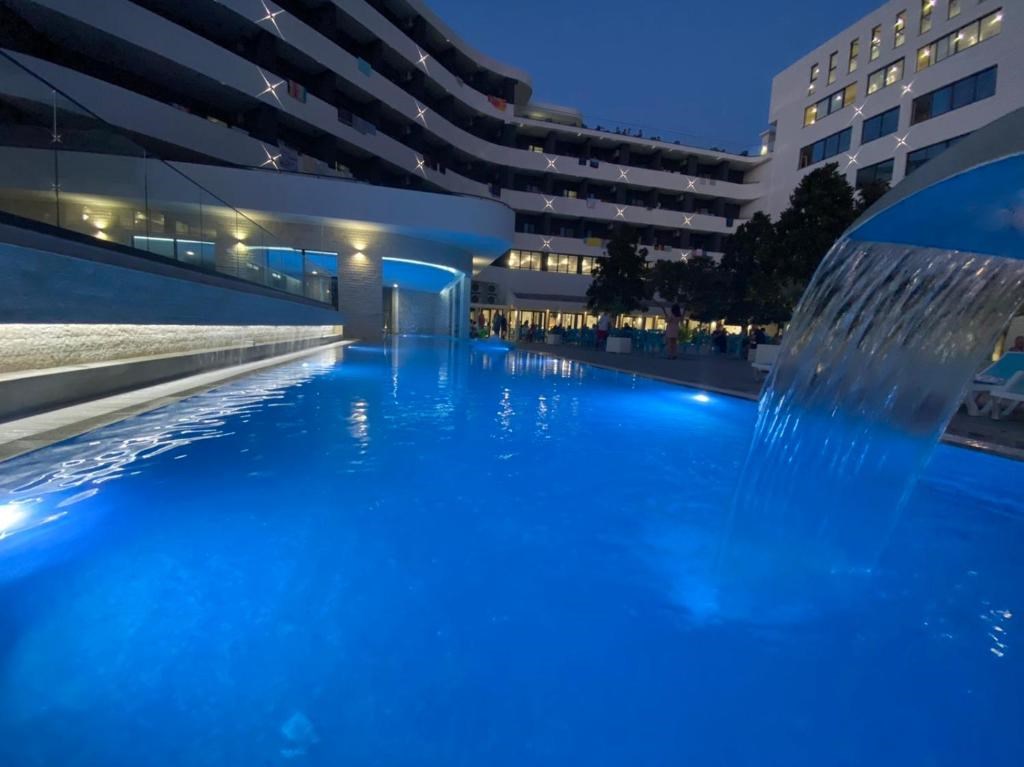 Budva Panorama Turu Türk Havayolları ile 3 gece 4* VIOLA HOTEL 