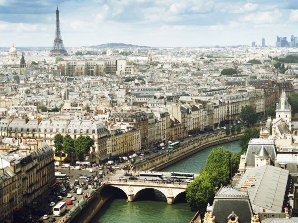 izmir’den-direkt-hareket-gorkemli-paris-ve-incileri