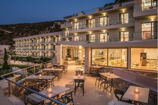 girit-turu-5xgdm-megaron-historical-monument-hotel