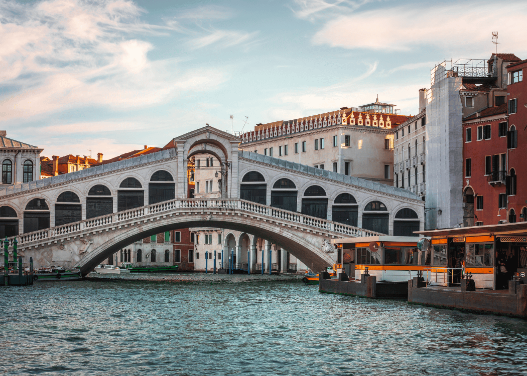 Rialto Köprüsü