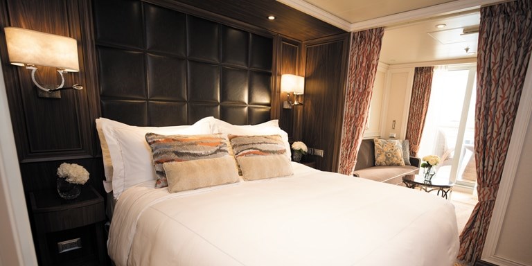 6* Seven Seas Splendor ile Akdeniz