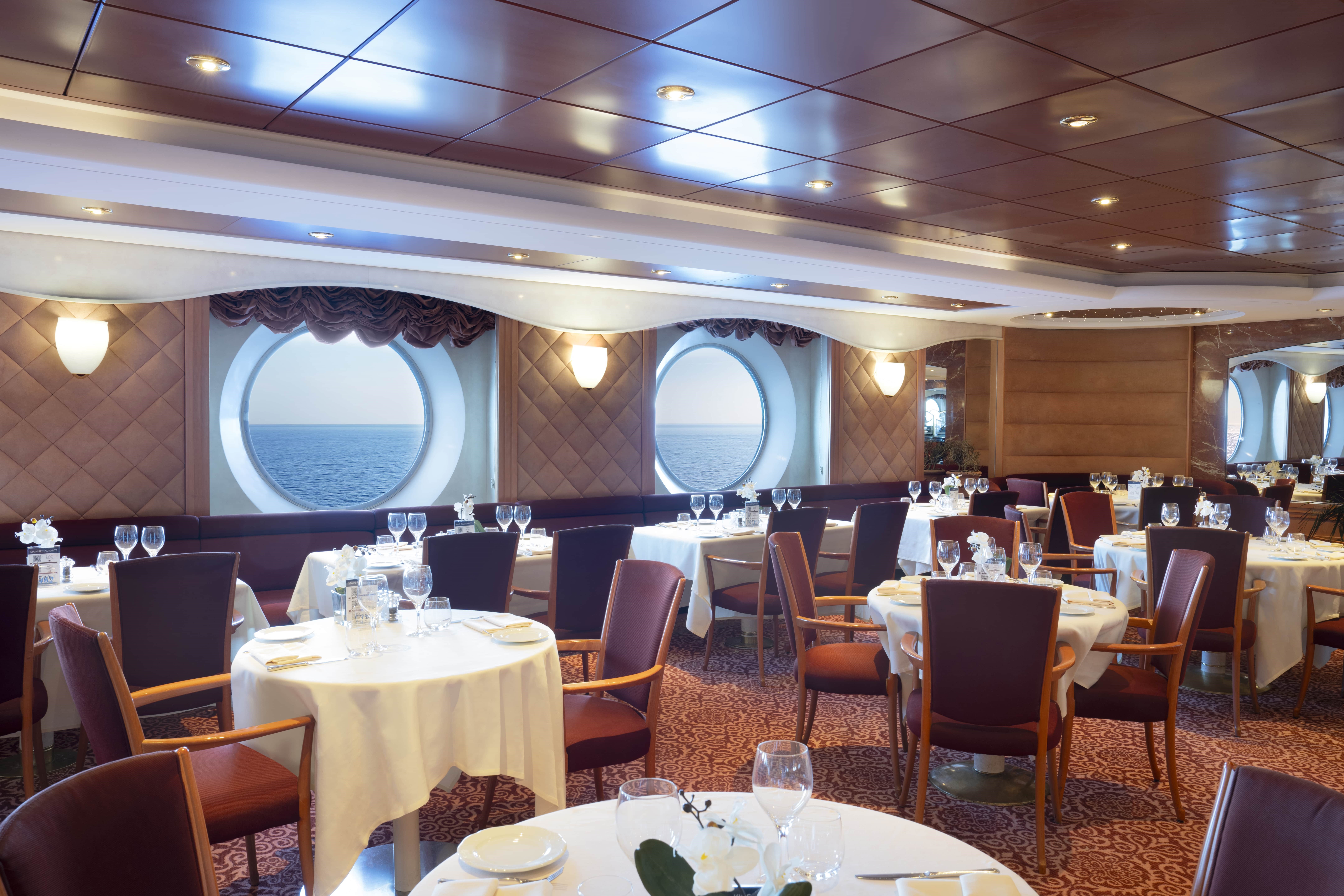 İstanbul hareketli MSC Lirica ile Ege ve Akdeniz