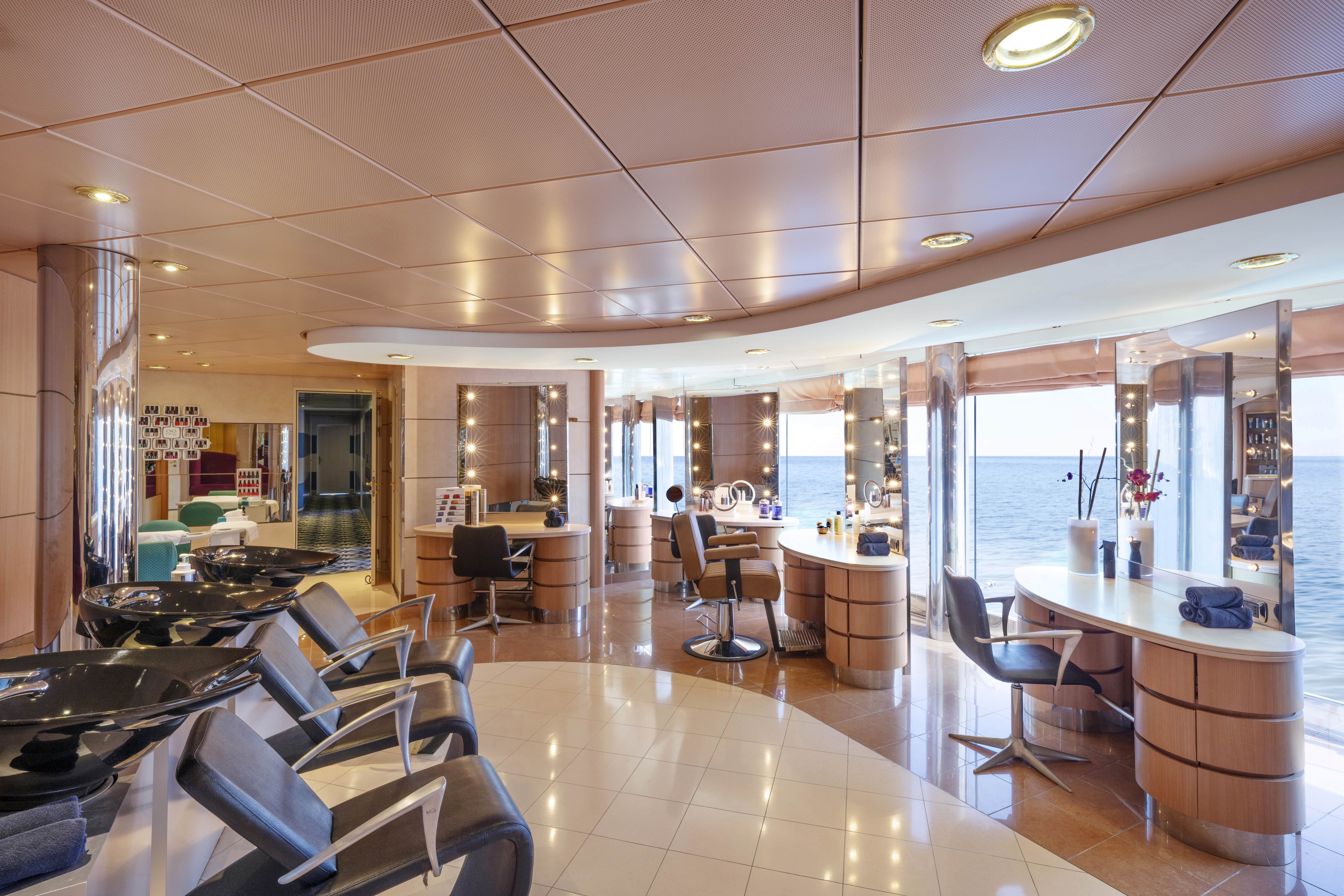 İstanbul hareketli MSC Lirica ile Ege ve Akdeniz