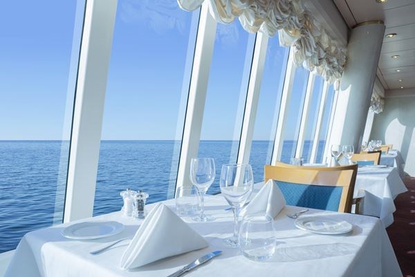 İzmir hareketli MSC Lirica ile Ege ve Akdeniz