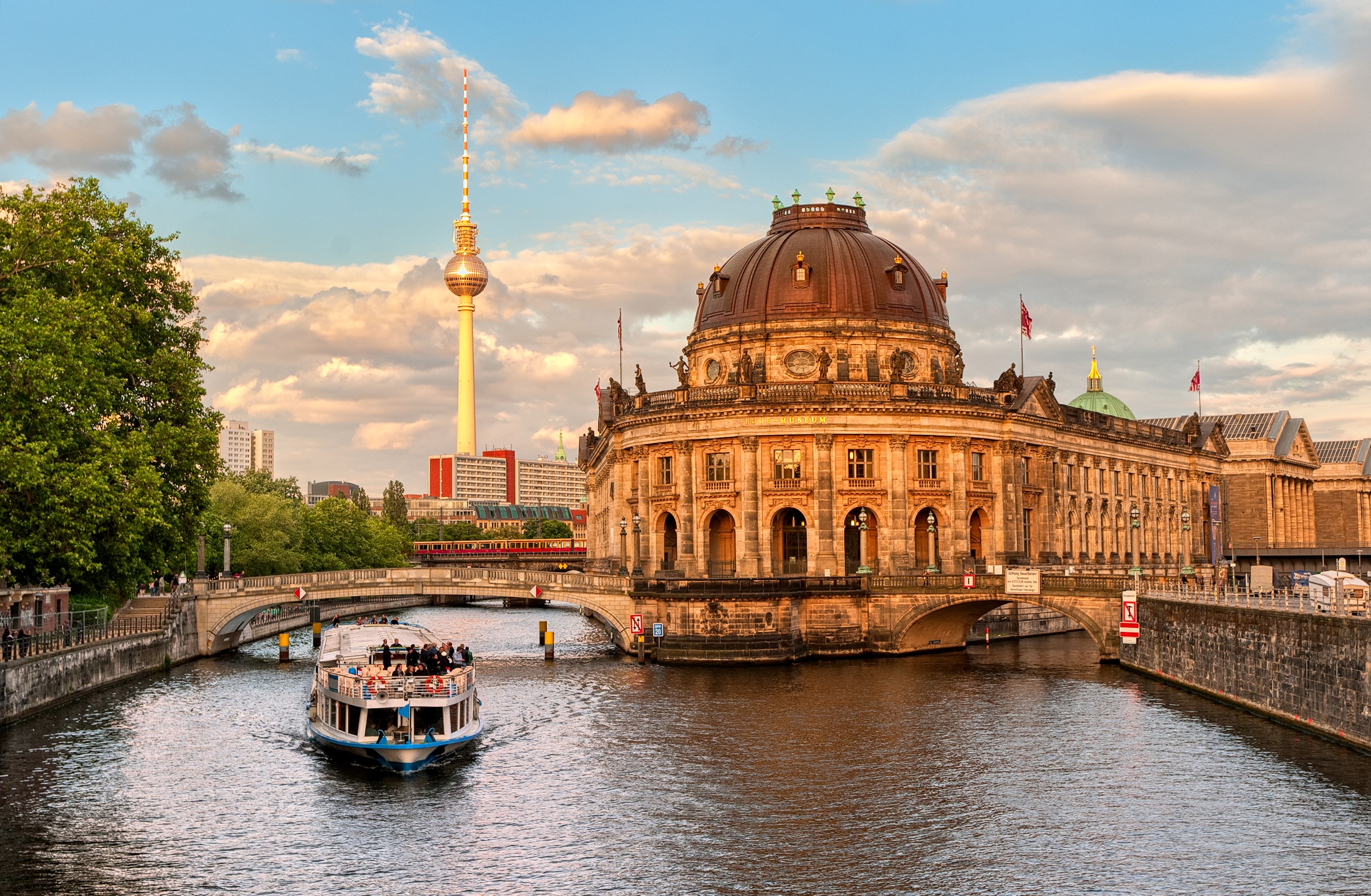 **Yılbaşı Özel** Süper Promo Orta Avrupa Berlin Prag Rotası Türk Hava Yolları 4 Gece 