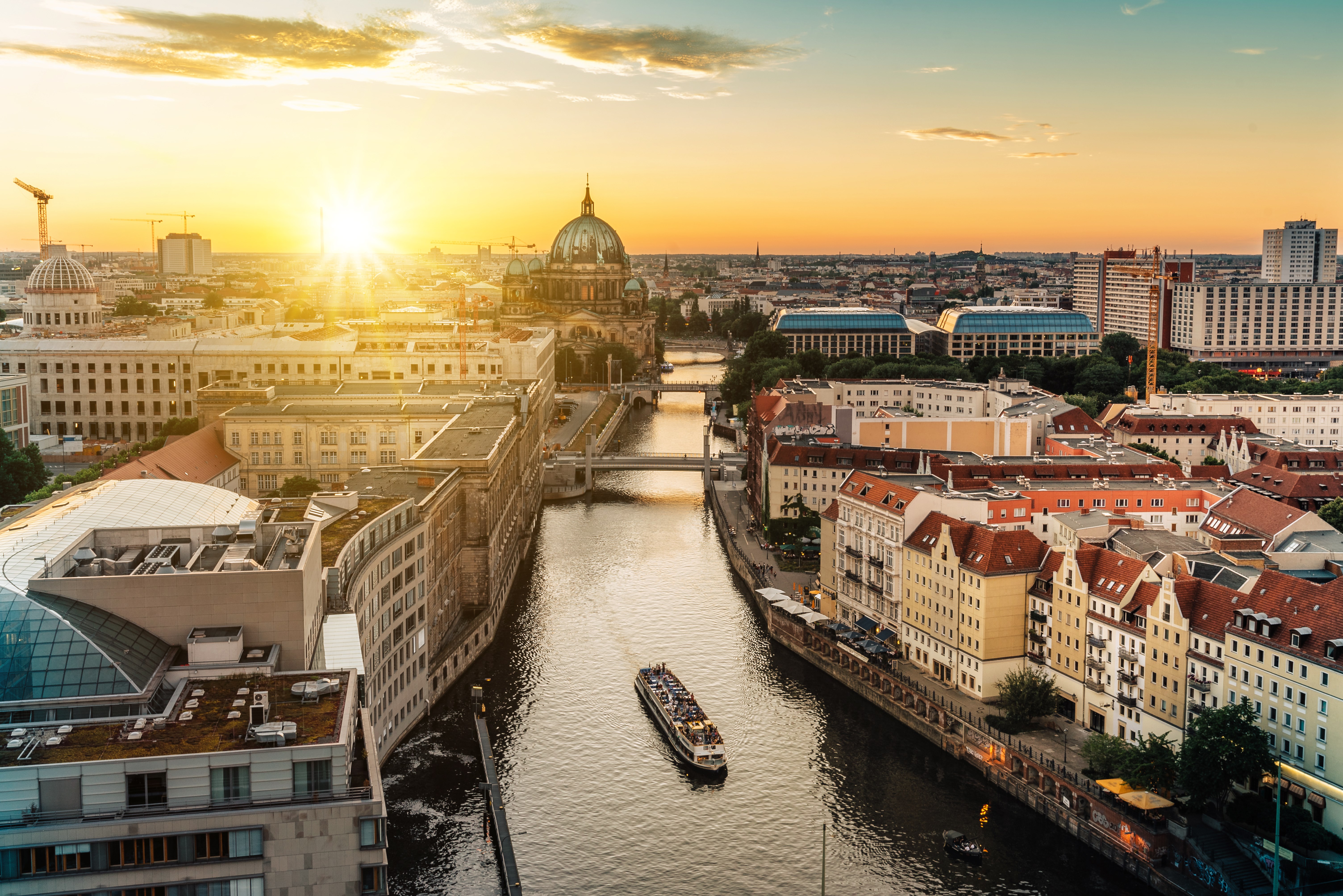 **Yılbaşı Özel** Süper Promo Orta Avrupa Berlin Prag Rotası Türk Hava Yolları 4 Gece 