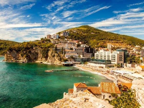 İzmir Hareketli   Budva  Turu Pegasus  Havayolları ile 3 Gece