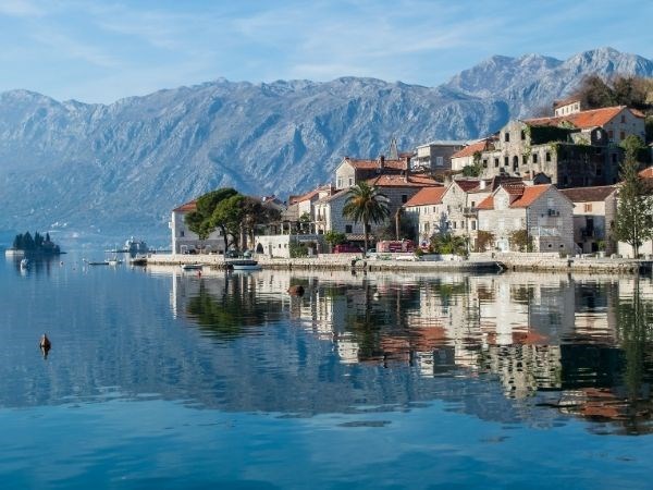 İzmir Hareketli   Budva  Turu Pegasus  Havayolları ile 3 Gece