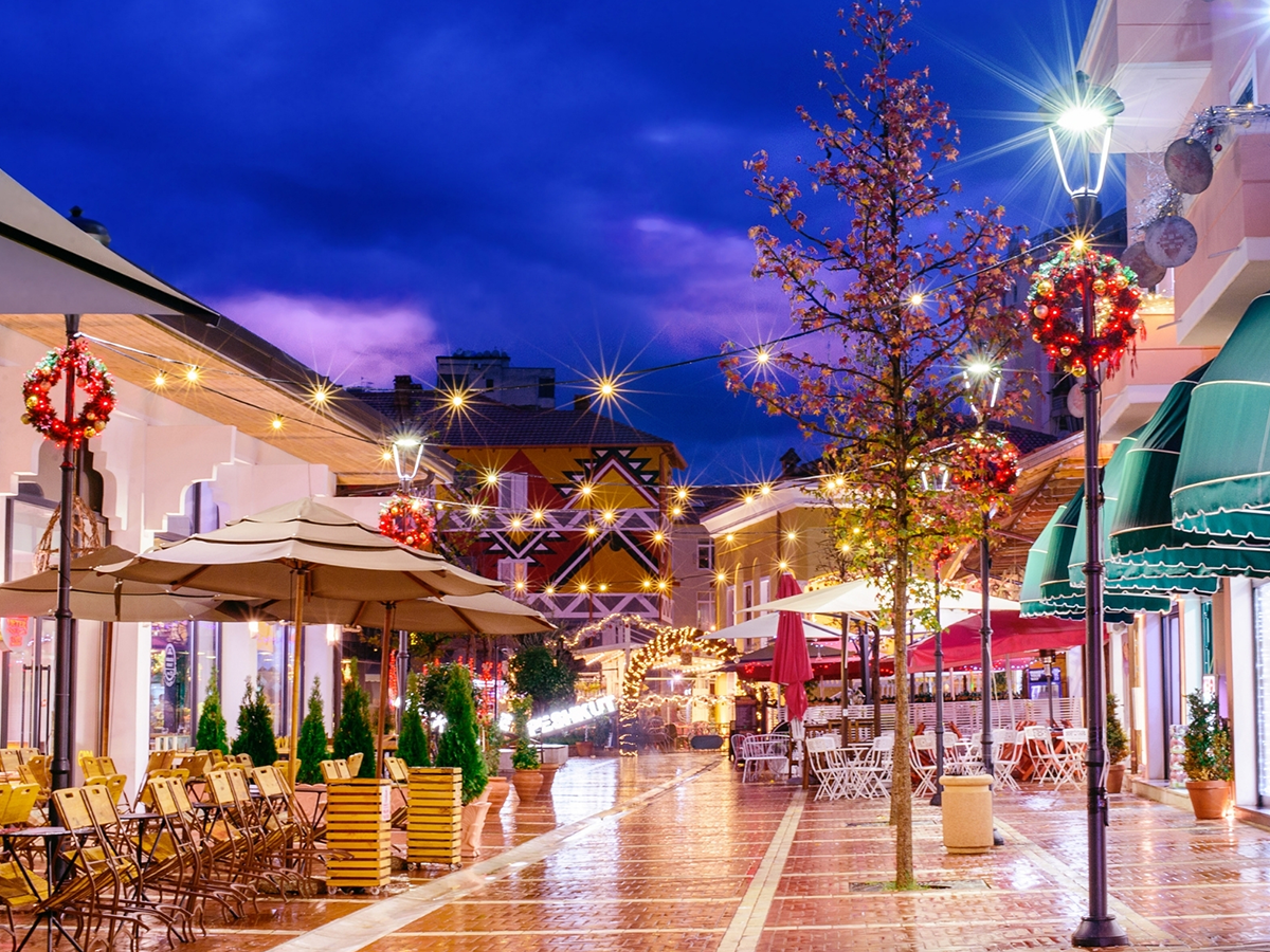 Mavi - Yeşil Arnavutluk Panorama Turu Pegasus Havayolları İle 3 Gece 