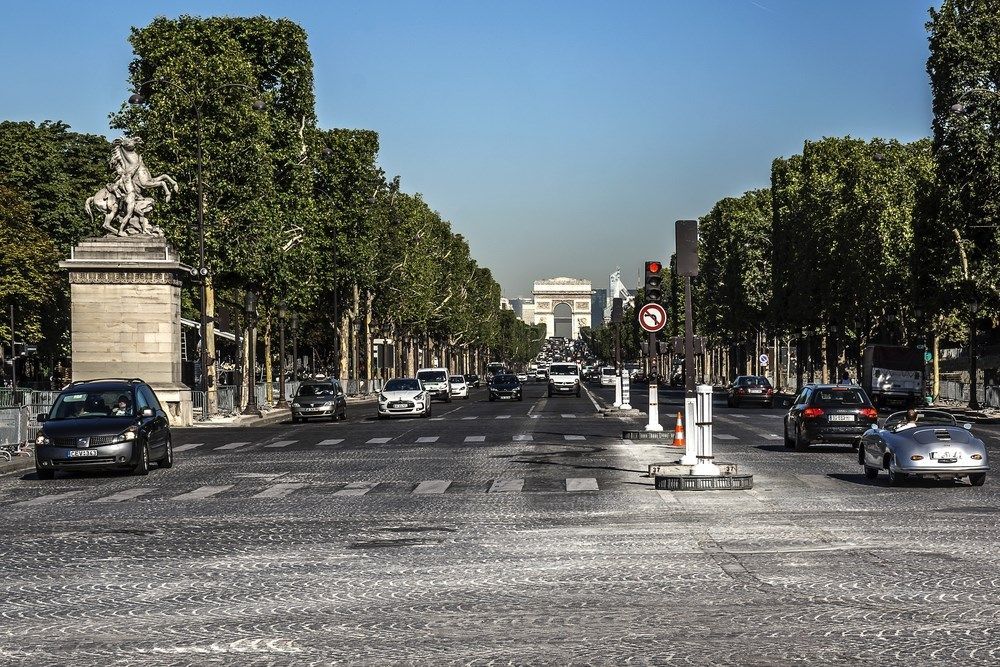 Görkemli Paris ve İncileri Türk Hava Yolları 3 Gece  