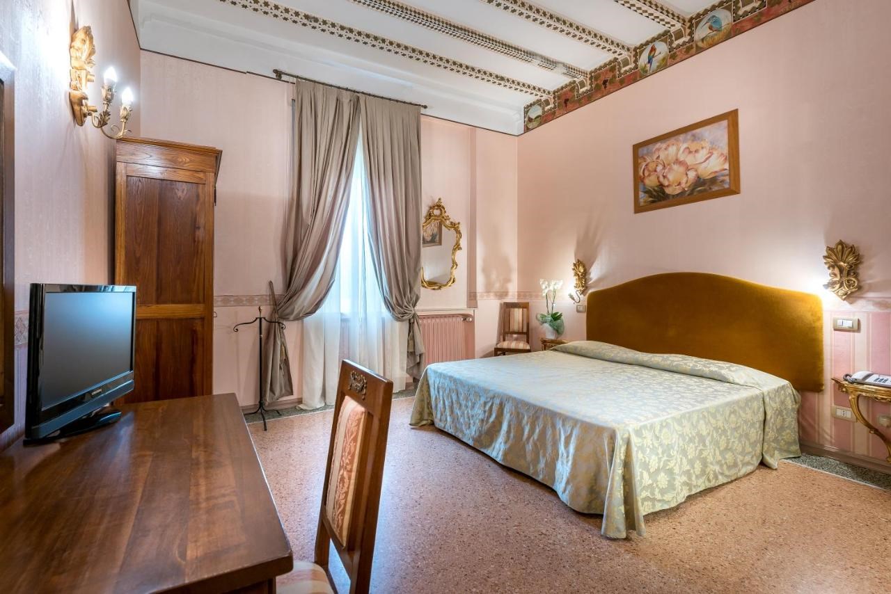 **SÖMESTRE** İtalya'da Kayak Türk Hava Yolları 6 Gece ( 1 Gece Bologna & 5 Gece Sestola Konaklamalı)
