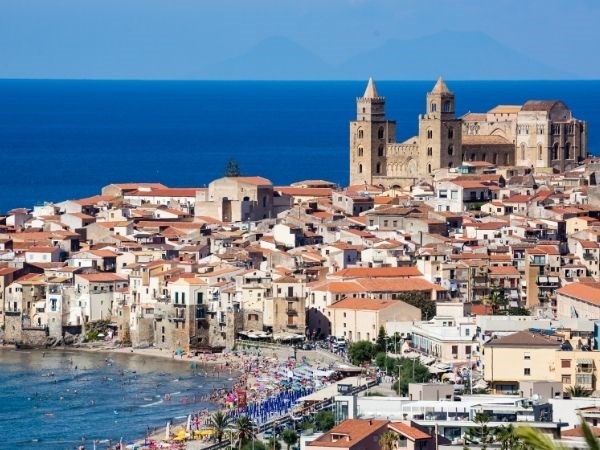 **Yılbaşı** Sicilya  ( Katanya)  Prontotour Özel Sefer 3 Gece 