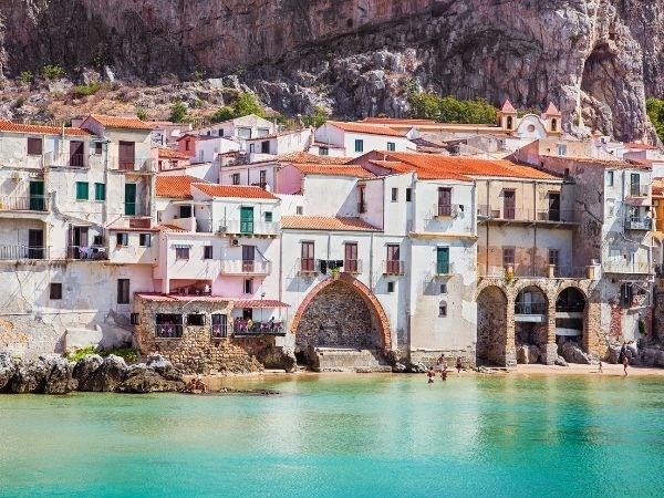 **Yılbaşı** Sicilya  ( Katanya)  Prontotour Özel Sefer 3 Gece 