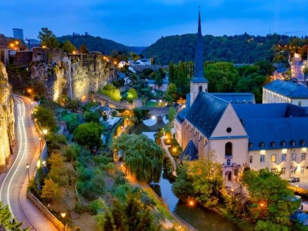 İzmir Çıkışlı Sömestre Özel Köln Lüksemburg Paris Turu Sunexpress Hava Yolları 4 Gece