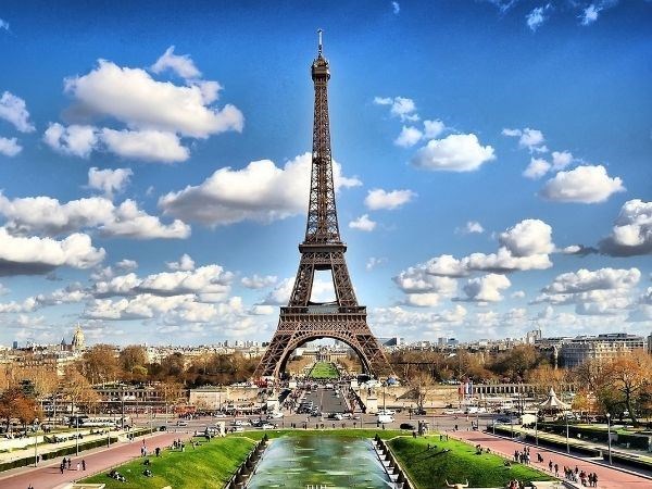 İzmir’den Direkt Hareket  Görkemli Paris & Disneyland SunExpress Hava Yolları 3 Gece 