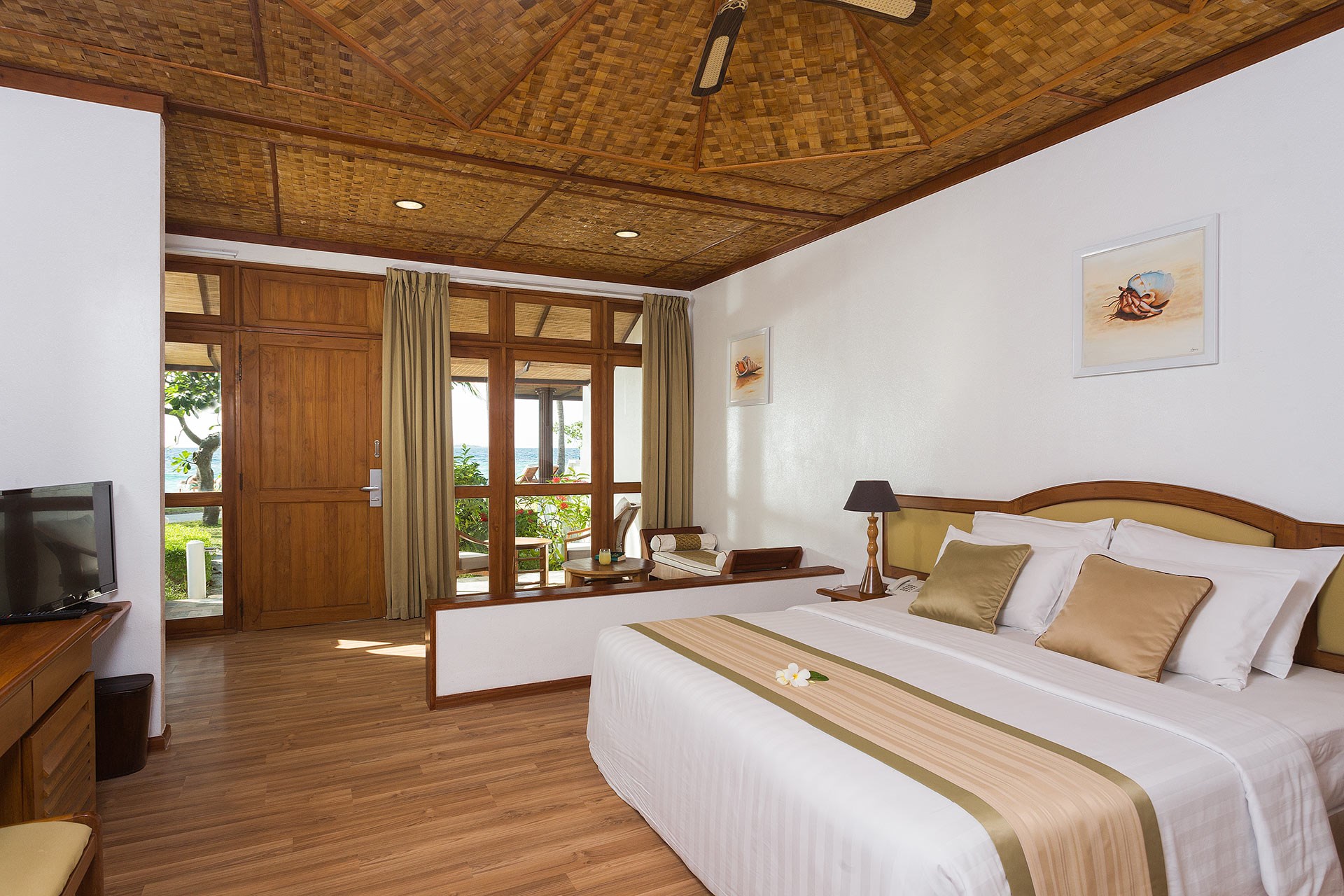 Bandos Island Resort&SPA 4* 5 gece Plaj önü standard oda Tam Pansiyon Konaklama QR