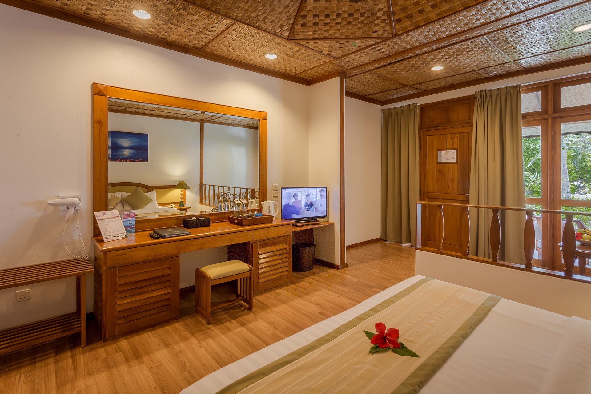 Bandos Island Resort&SPA 4* 5 gece Plaj önü standard oda Tam Pansiyon Konaklama QR