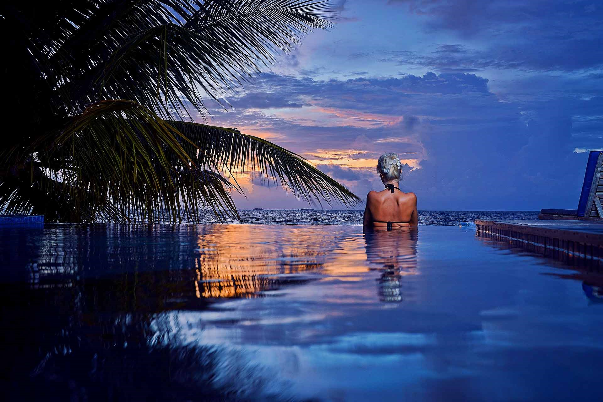Bandos Island Resort&SPA 4* 5 gece Plaj önü standard oda Tam Pansiyon Konaklama QR