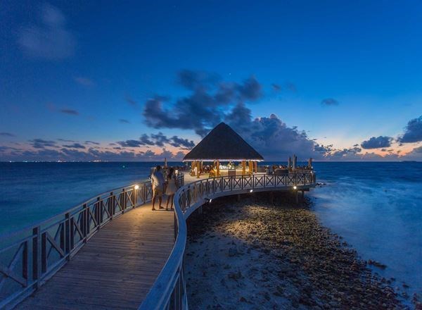 Bandos Island Resort&SPA 4* 5 gece Plaj önü standard oda Tam Pansiyon Konaklama QR