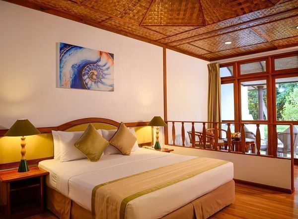 Bandos Island Resort&SPA 4* 5 gece Plaj önü standard oda Tam Pansiyon Konaklama QR