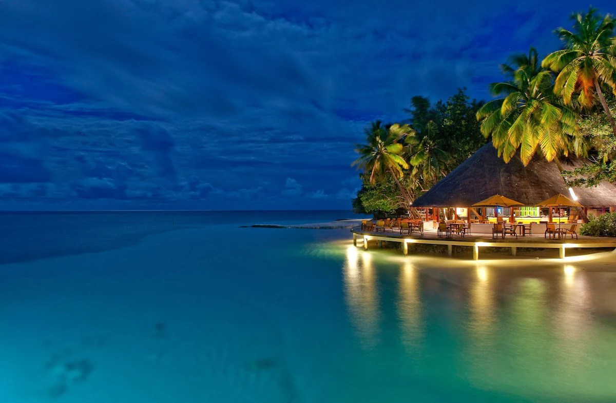 Dhawa Ihuru Resort  5* 5 gece Beachfront Villa'da her şey dahil Konaklama QR