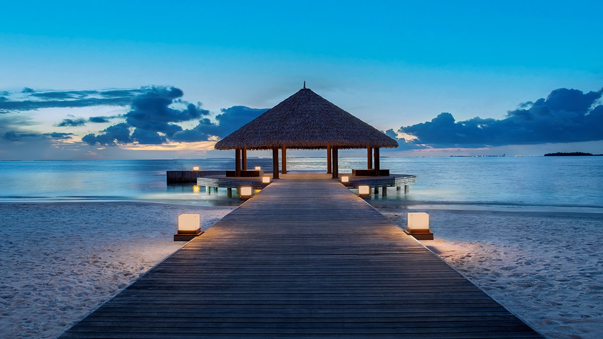 Dhawa Ihuru Resort  5* 5 gece Beachfront Villa'da her şey dahil Konaklama QR