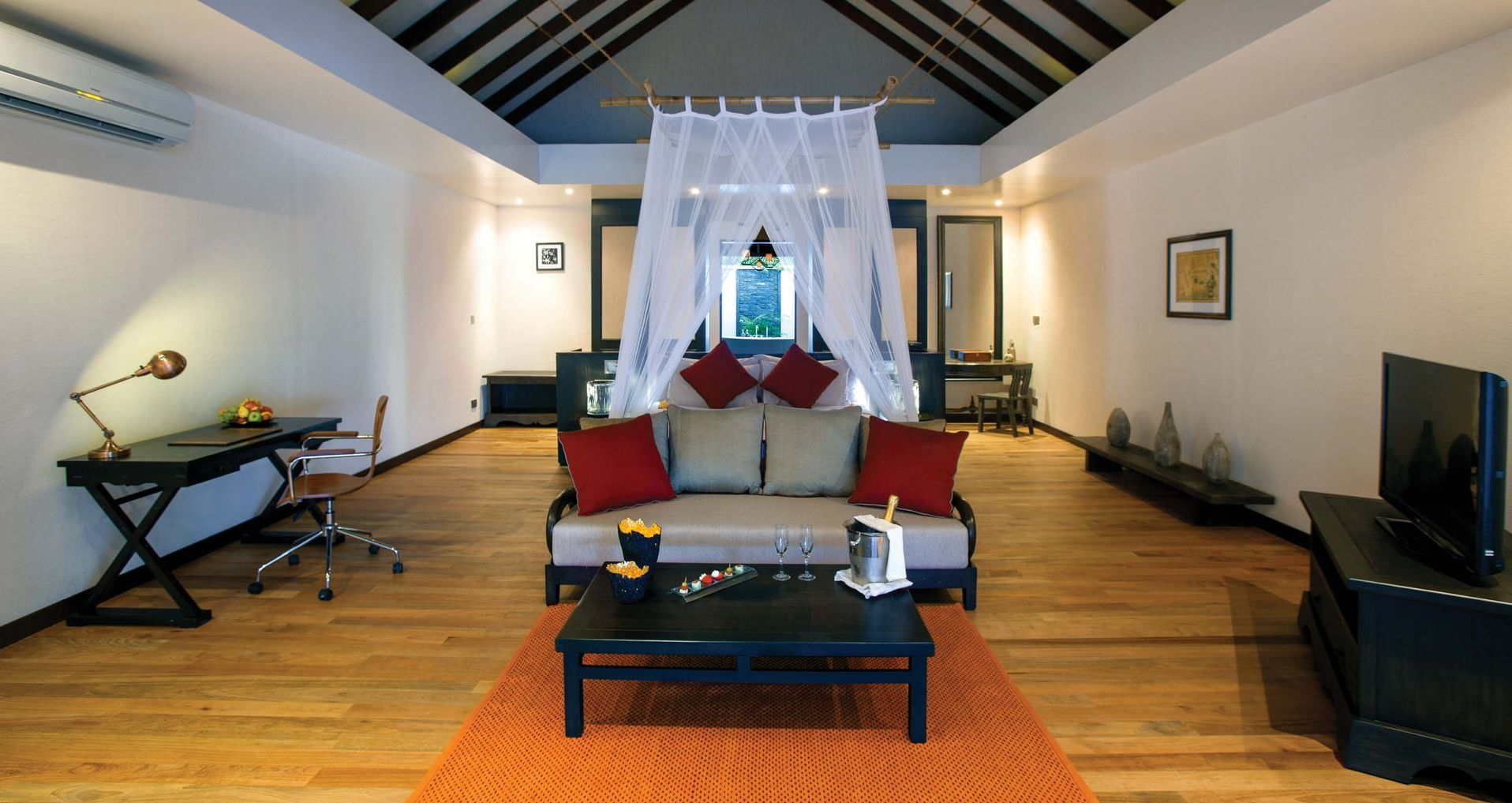 Atmosphere Kanifushi  5* 5 gece Sunset Beach Villa her şey dahil Konaklama QR