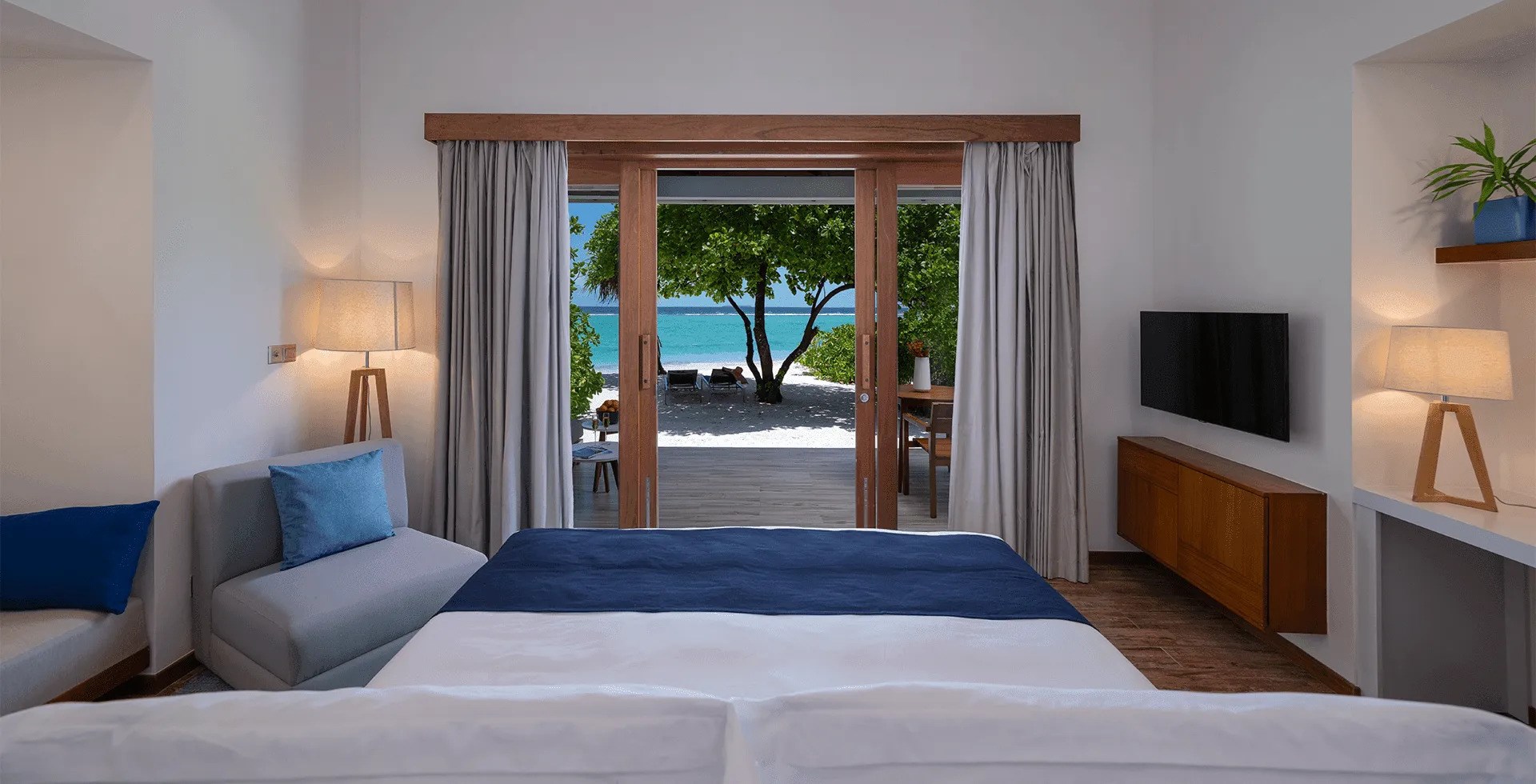 Ifuru Island Resort &SPA 5* 5 gece Sky  veya Beach Suite Her şey dahil Konaklama THY