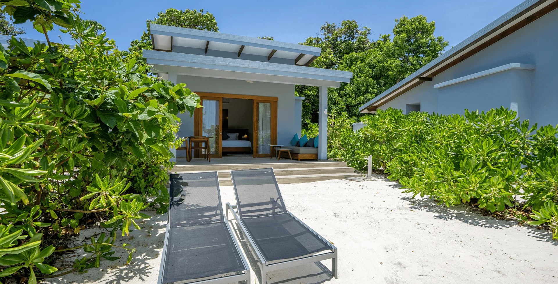 Ifuru Island Resort &SPA 5* 5 gece Sky  veya Beach Suite Her şey dahil Konaklama THY