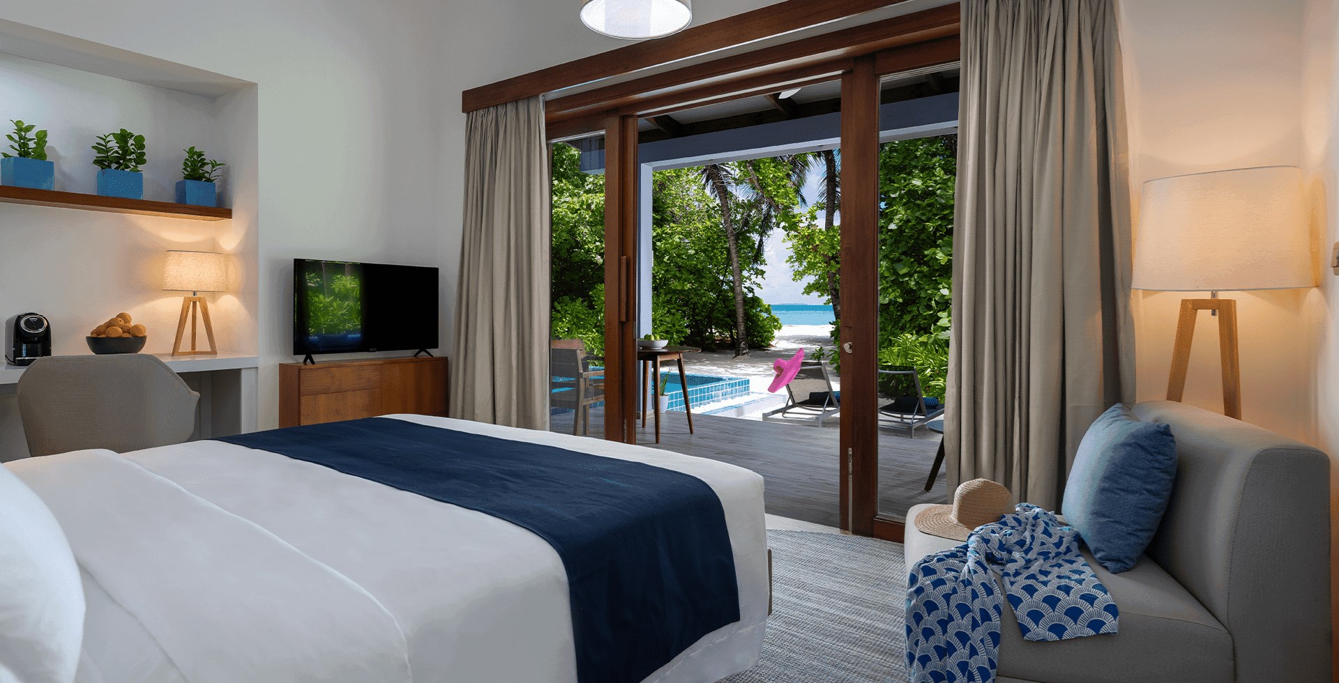 Ifuru Island Resort &SPA 5* 5 gece Sky  veya Beach Suite Her şey dahil Konaklama THY