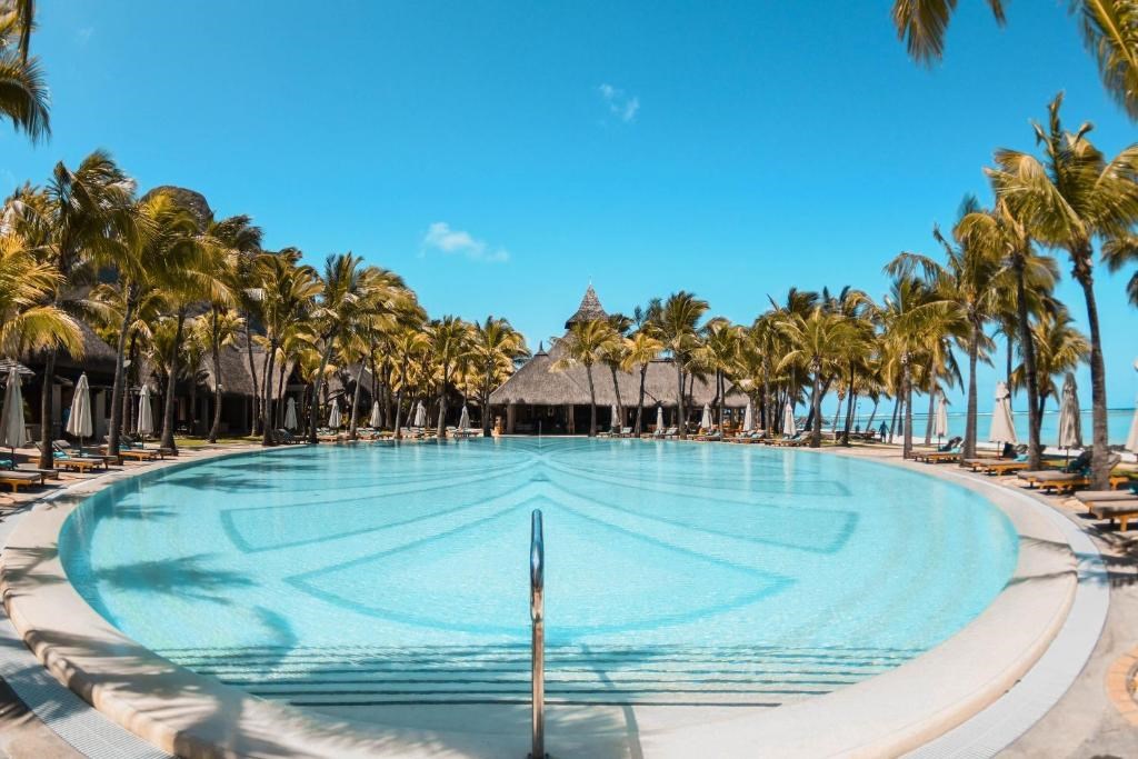 PARADIS BEACHCOMBER  5* Paradis Bay View oda 5 gece oda+kahvaltı konaklama (THY)