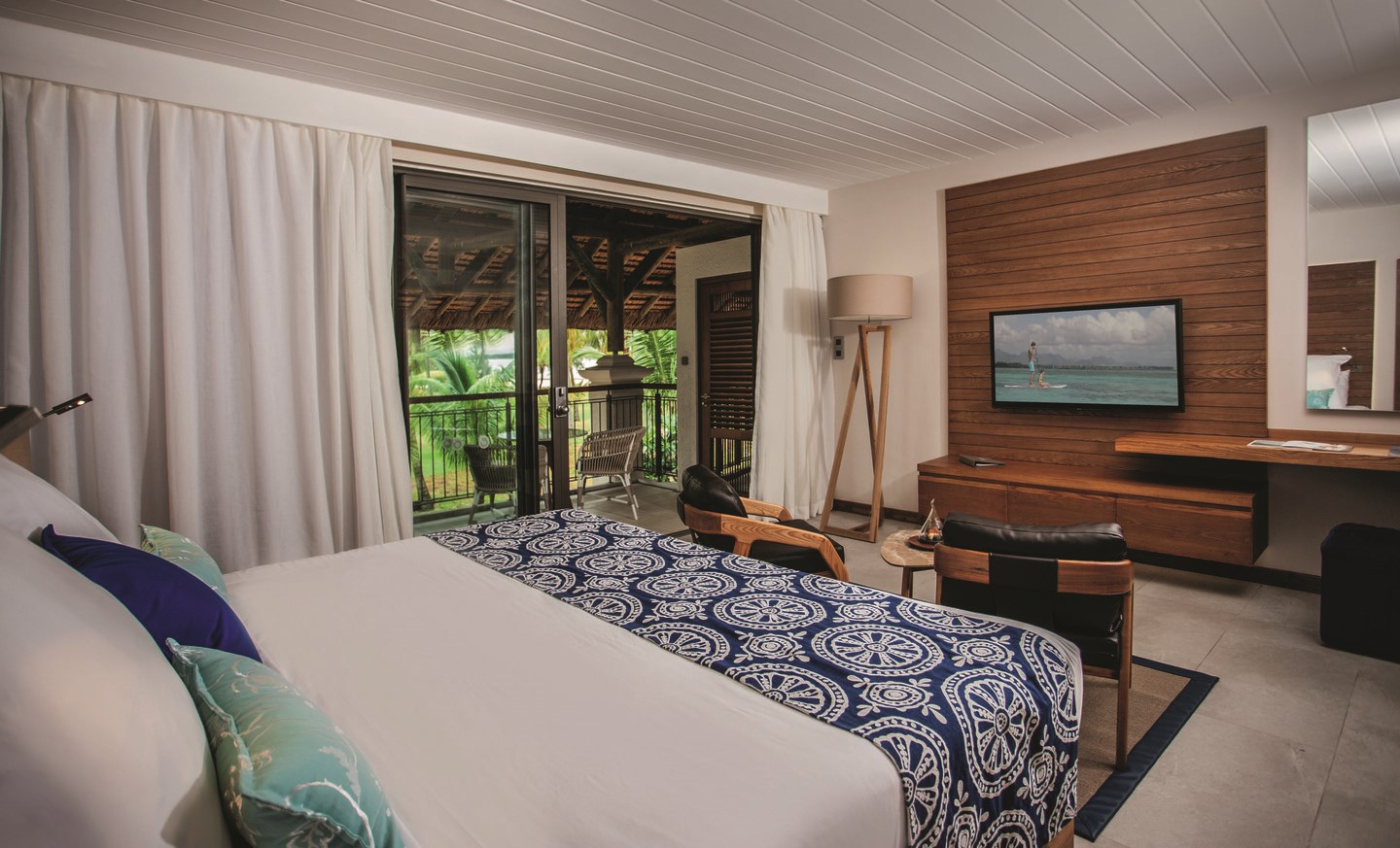 PARADIS BEACHCOMBER  5* Paradis Bay View oda 5 gece oda+kahvaltı konaklama (THY)