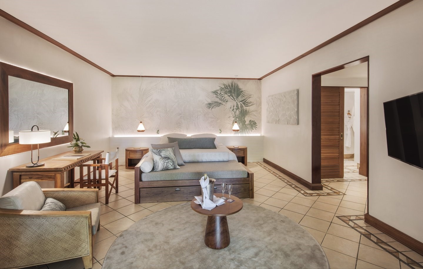 PARADIS BEACHCOMBER  5* Paradis Bay View oda 5 gece oda+kahvaltı konaklama (THY)