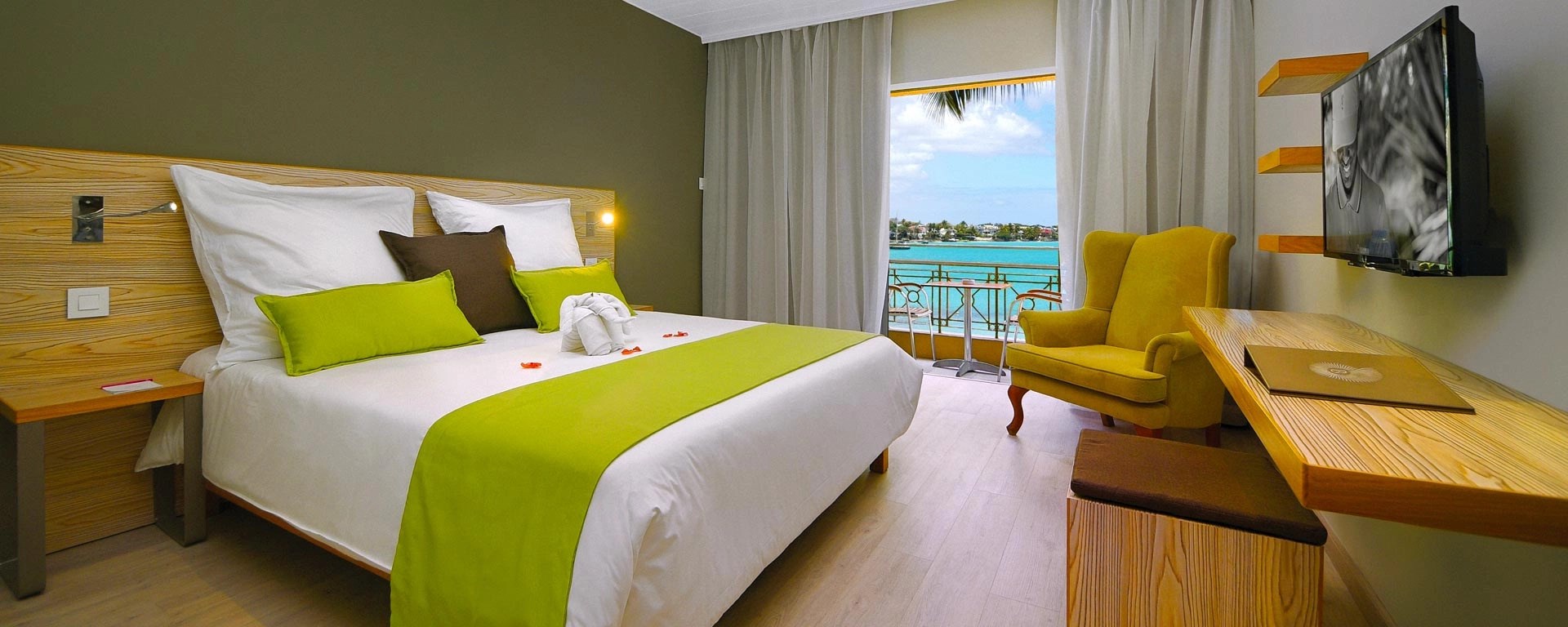 MAURICIA BEACHCOMBER  4* standard oda  5 gece YP konaklama (THY)