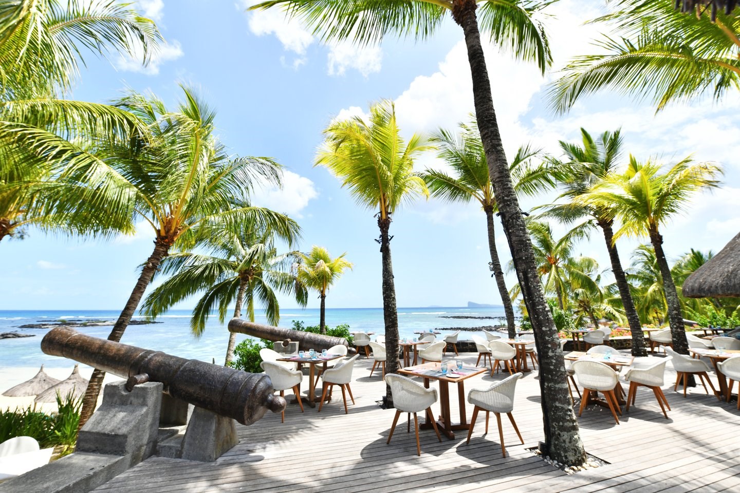 LE CANONNIER BEACHCOMBER  4* standard oda  5 gece YP konaklama (THY)