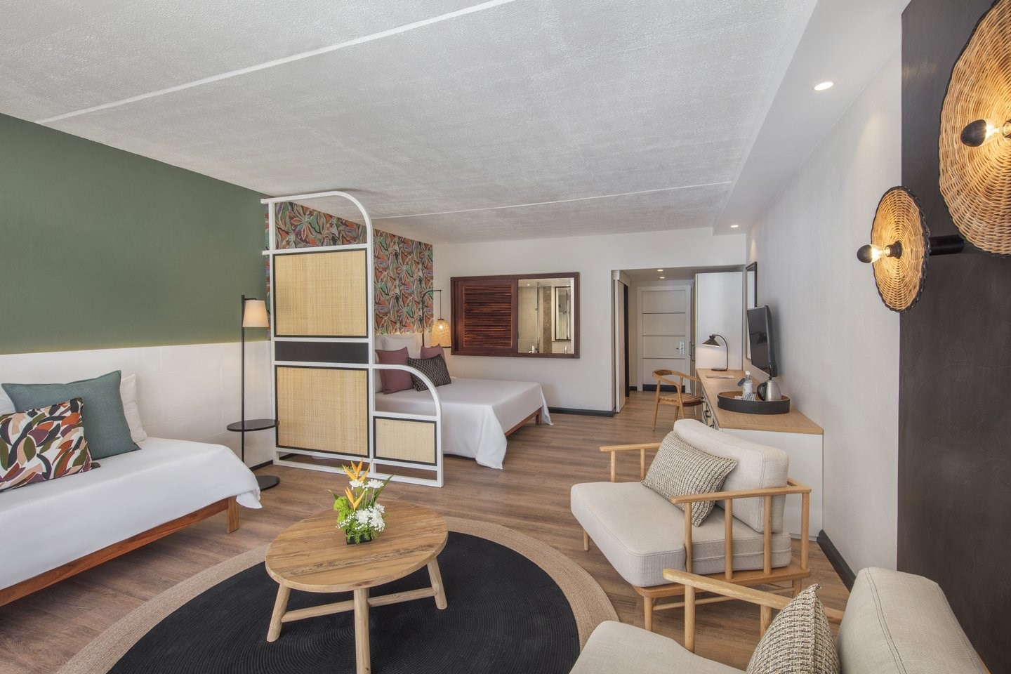 VICTORIA BEACHCOMBER  4* superior oda  5 gece YP konaklama (THY)
