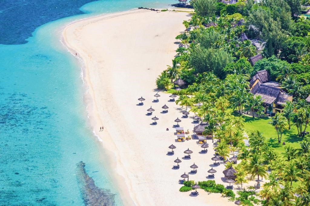 DINAROBIN BEACHCOMBER  5* Junior Suite oda 5 gece oda+kahvaltı konaklama (THY)