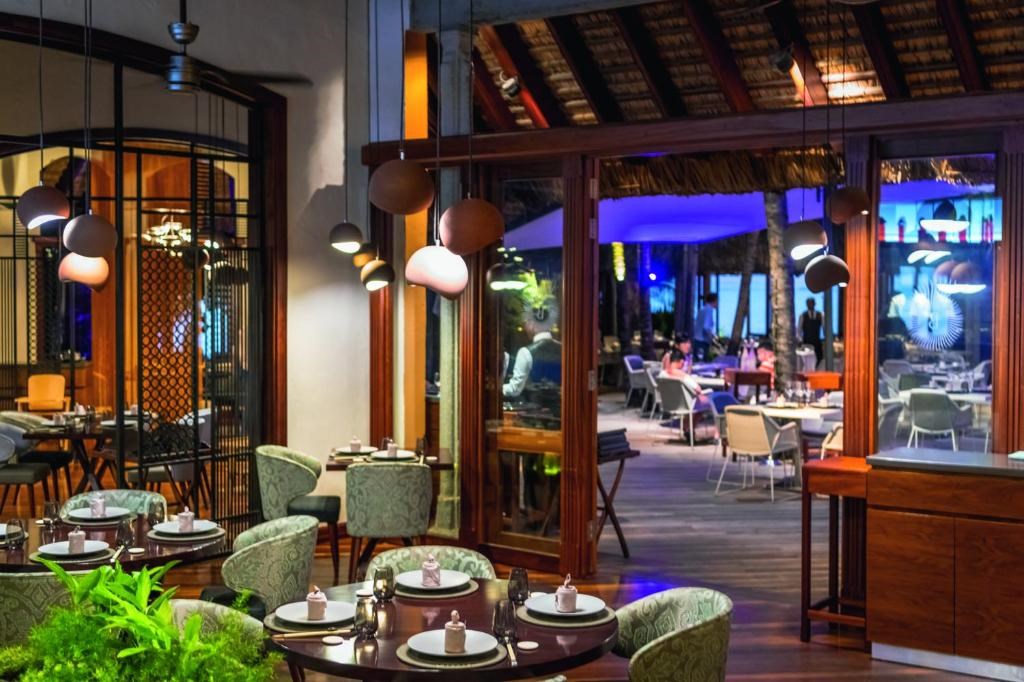 DINAROBIN BEACHCOMBER  5* Junior Suite oda 5 gece oda+kahvaltı konaklama (THY)