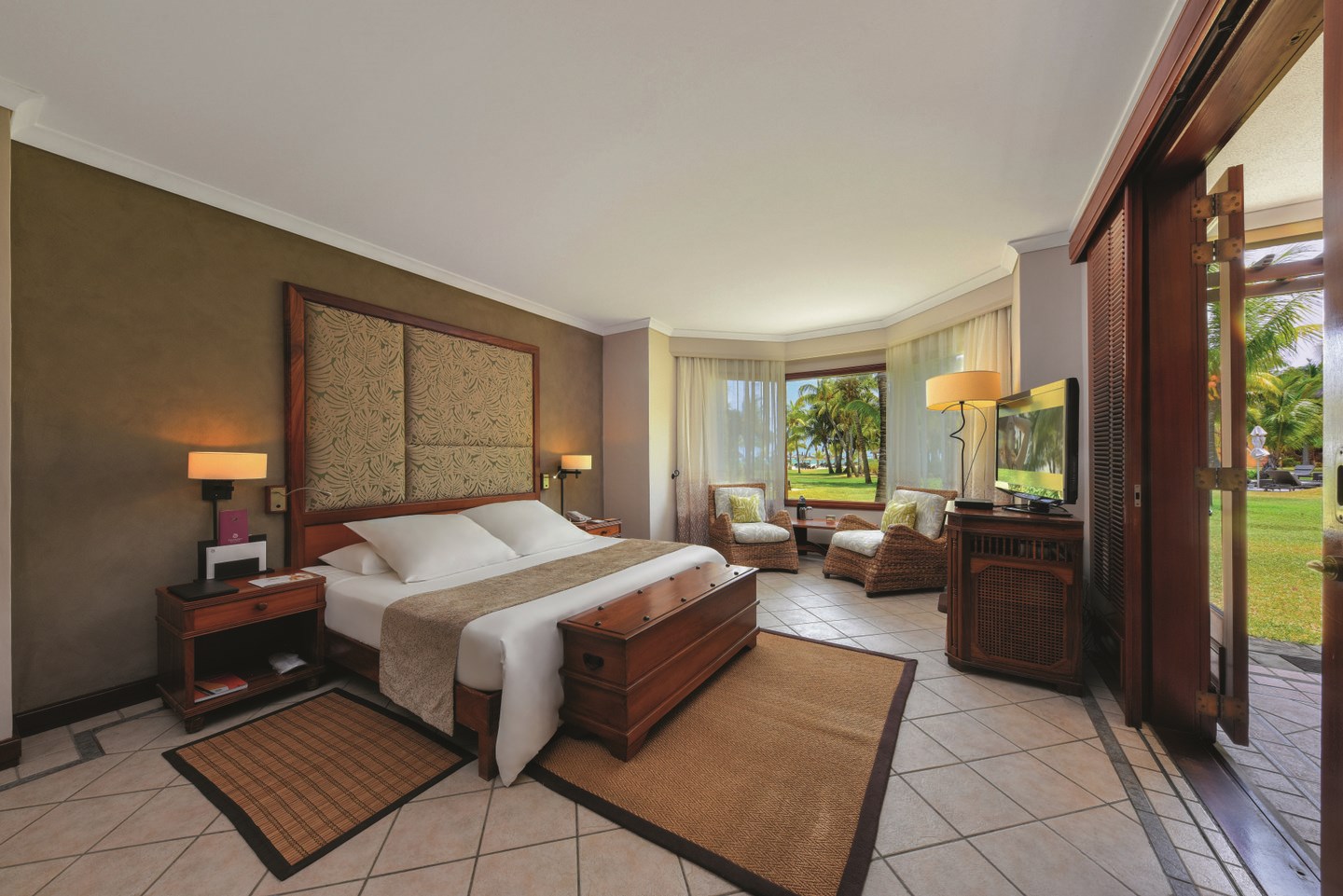 DINAROBIN BEACHCOMBER  5* Junior Suite oda 5 gece oda+kahvaltı konaklama (THY)