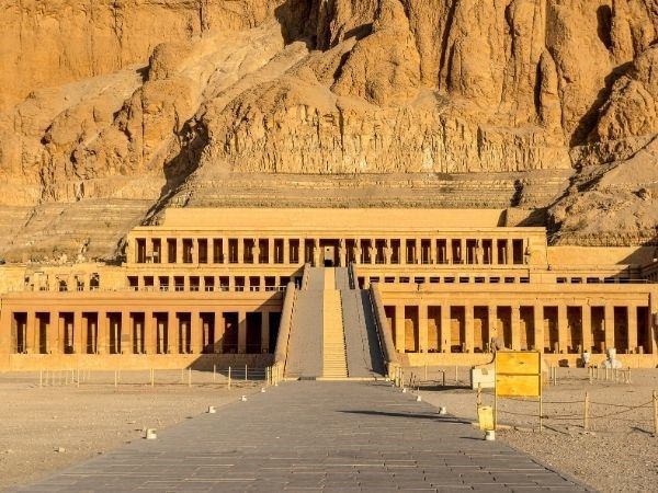 Mısır Harikaları Turu Türk Hava Yolları ile Sakkara Vadisi Dahil (Kahire -Sakkara- Hurghada-Luksor)