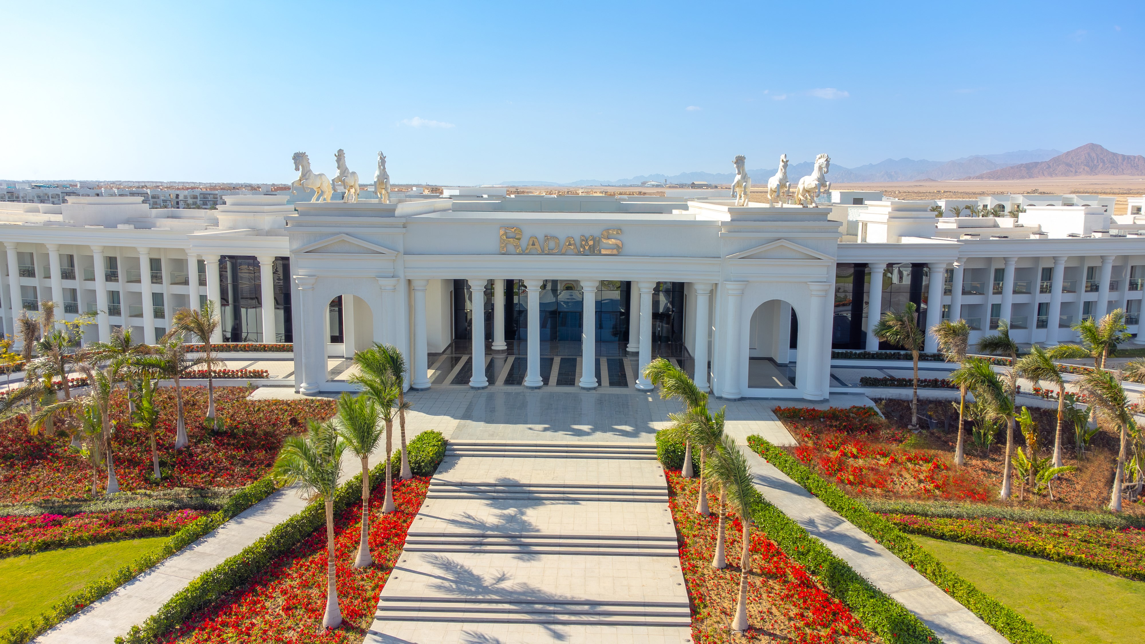 Sharm Turu Türk Havayolları 4 gece 5* Rixos Radamis Blue Planet Ultra Herşey Dahil