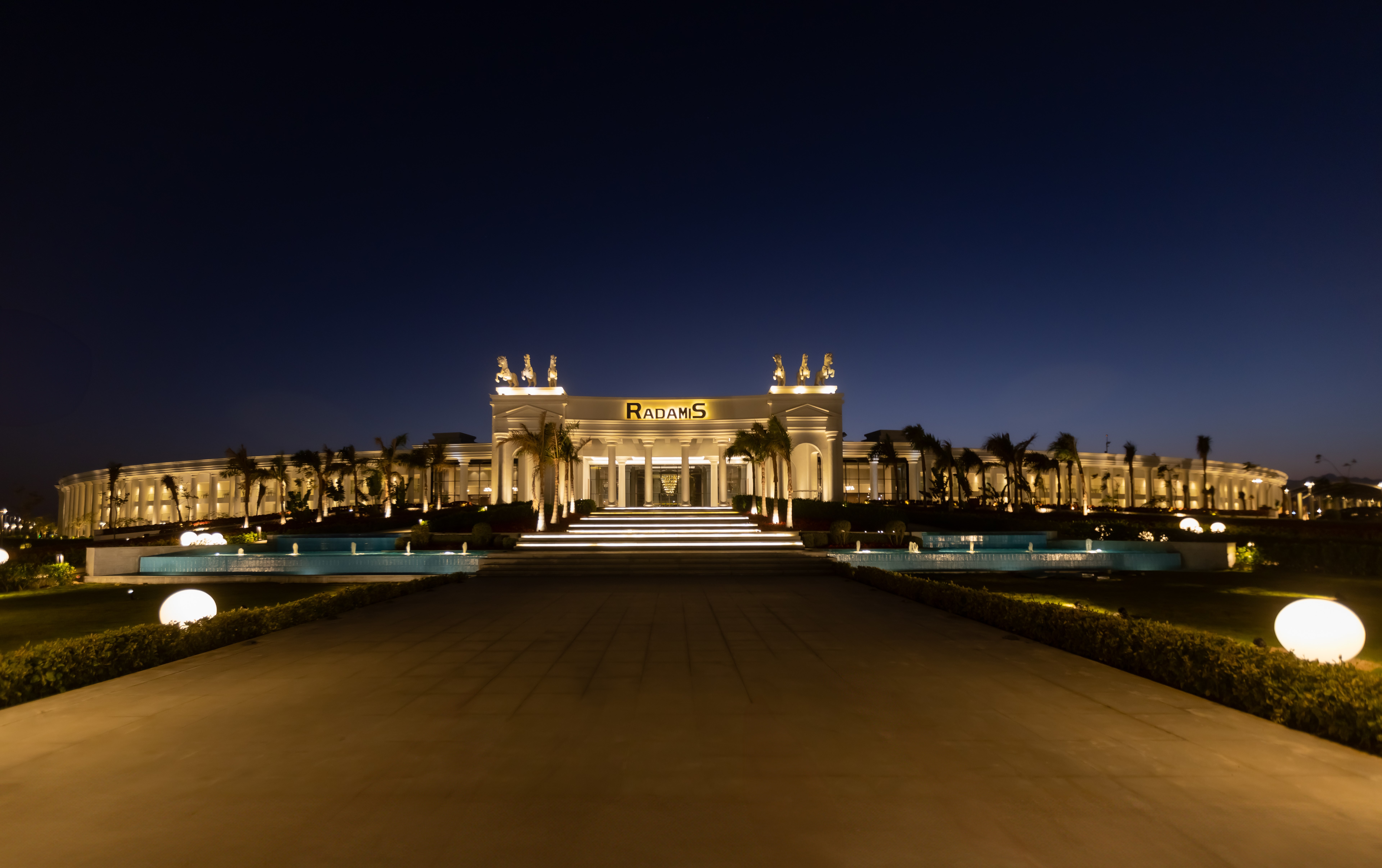 Sharm Turu Türk Havayolları 4 gece 5* Rixos Radamis Blue Planet Ultra Herşey Dahil
