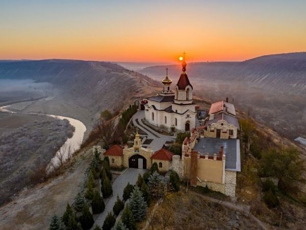 Avrupa'nın Keşfedilmemiş Yüzü Moldova Turu Türk Hava Yolları 3 Gece