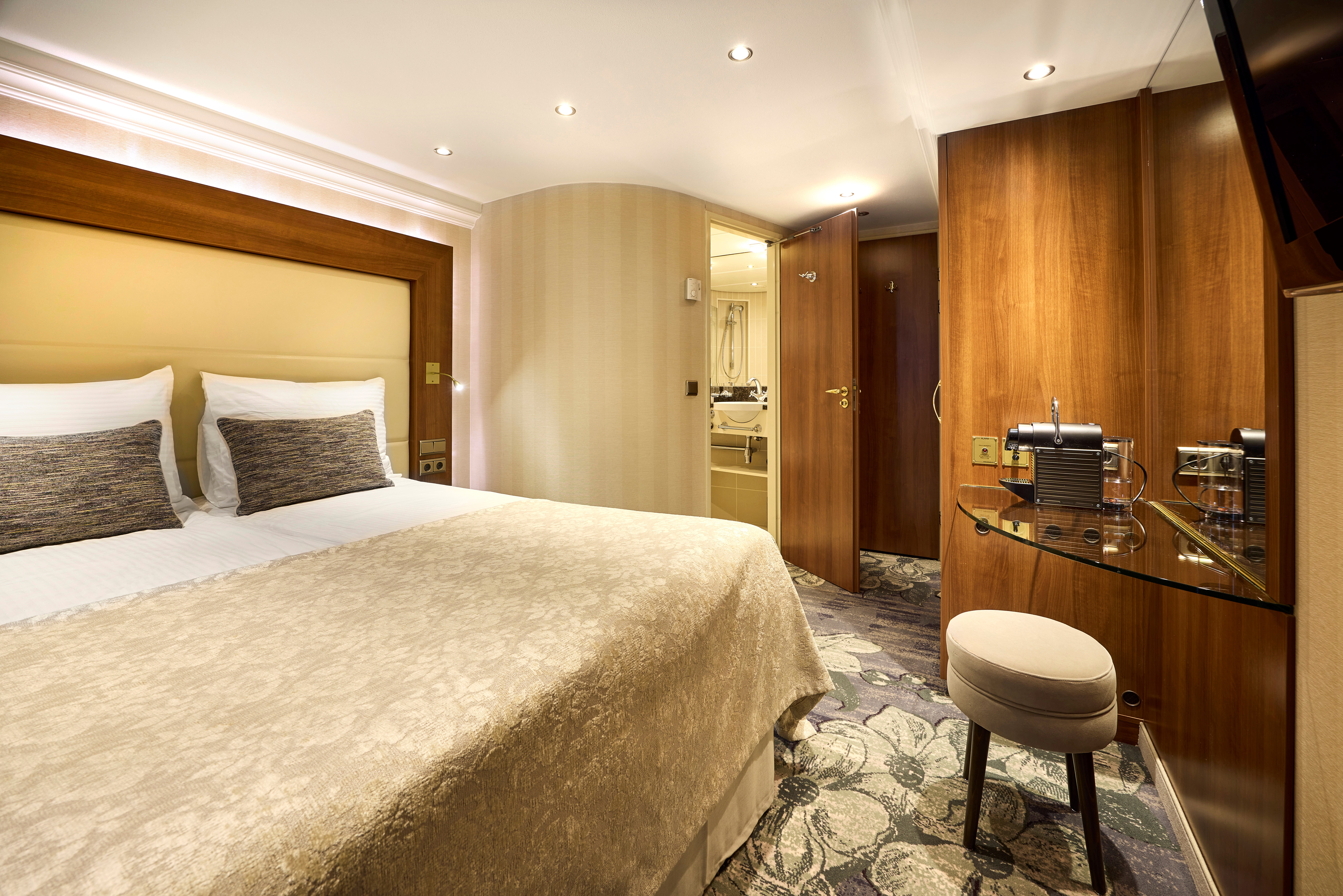 5* MS Lord Byron ile Rhone Nehri Güney Fransa & Provance & İsviçre (3)