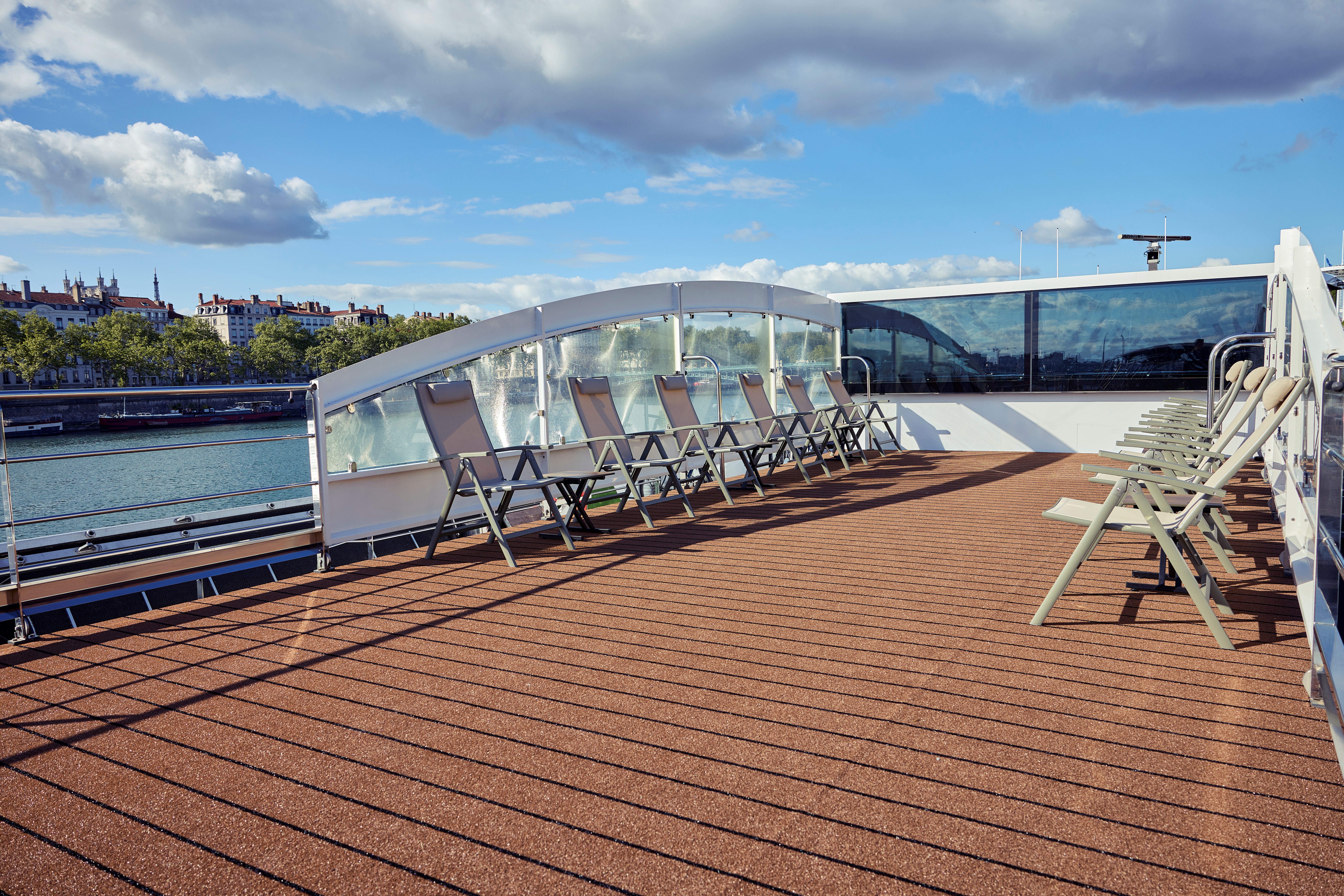 5* MS Lord Byron ile Rhone Nehri Güney Fransa & Provance & İsviçre (3)
