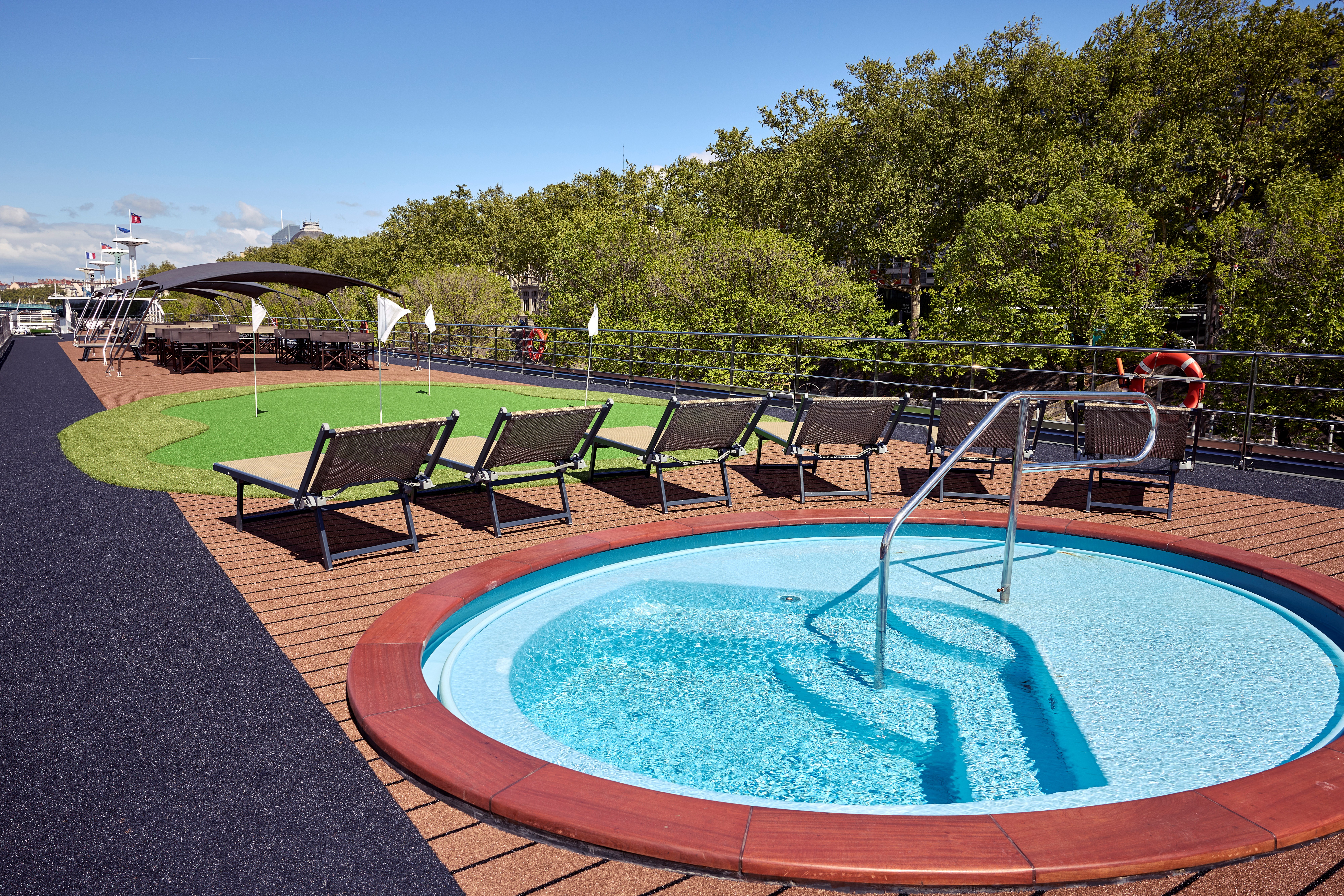 5* MS Lord Byron ile Rhone Nehri Güney Fransa & Provance & İsviçre (3)