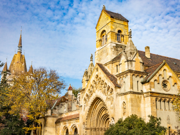 **SÖMESTRE** Budapeşte Pegasus Havayolları 3 Gece