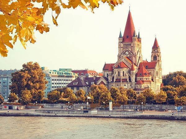 Budapeşte  Viyana Prag Salzburg Ljubljana Türk Hava Yolları  7 Gece   (Bratislava ve Viyana turu dahil)