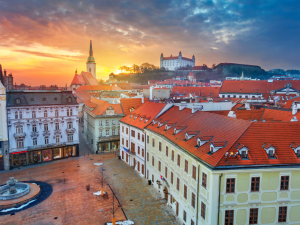 Budapeşte  Viyana Prag Pegasus Havayolları  7 Gece   (Bratislava turu dahil)